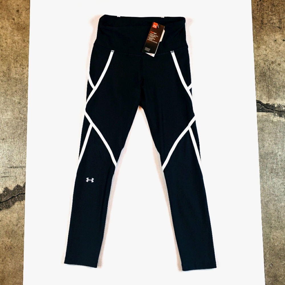 NWT Womens Under Armour HeatGear ankle leggings